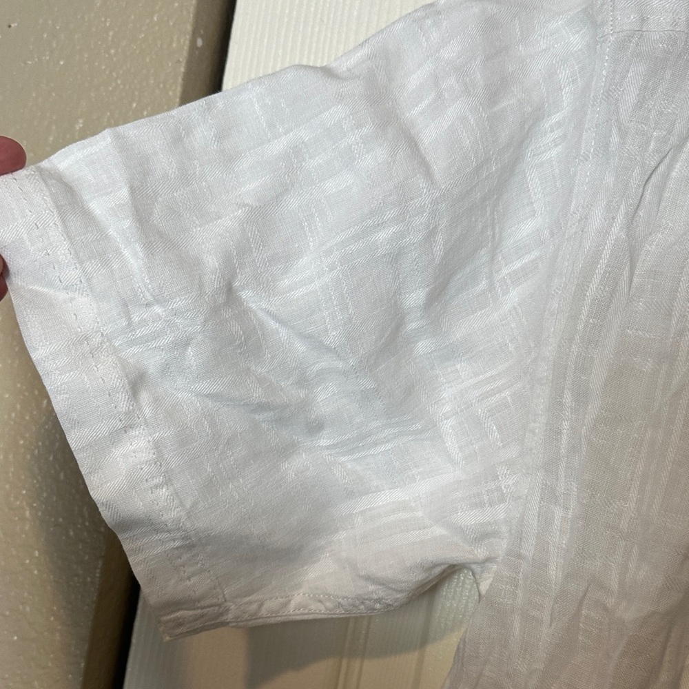 100 % linen Tommy Bahama Cream Textured Shirt - Picture 10 of 11